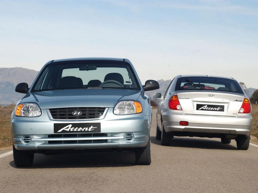  Hyundai Accent 5-Door 2003 года  (фото 7 из 21)